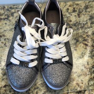 GUESS Silver Glitter & Zipper Detail Sneakers Sz 7